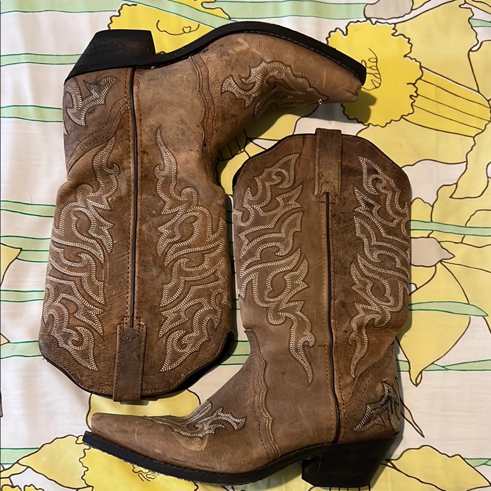 Leather Brown Western Cowboy Boots with Embroidery Womens size 8